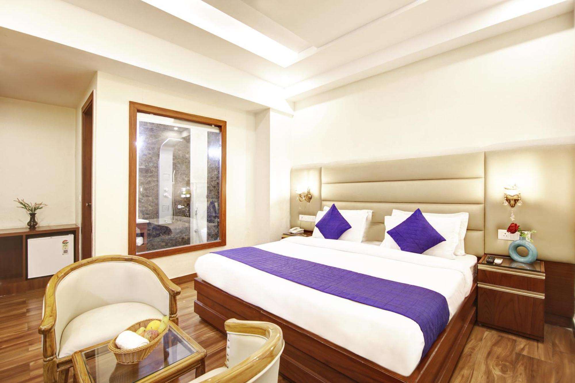 Marks Hotel & Banquet Noida Extérieur photo