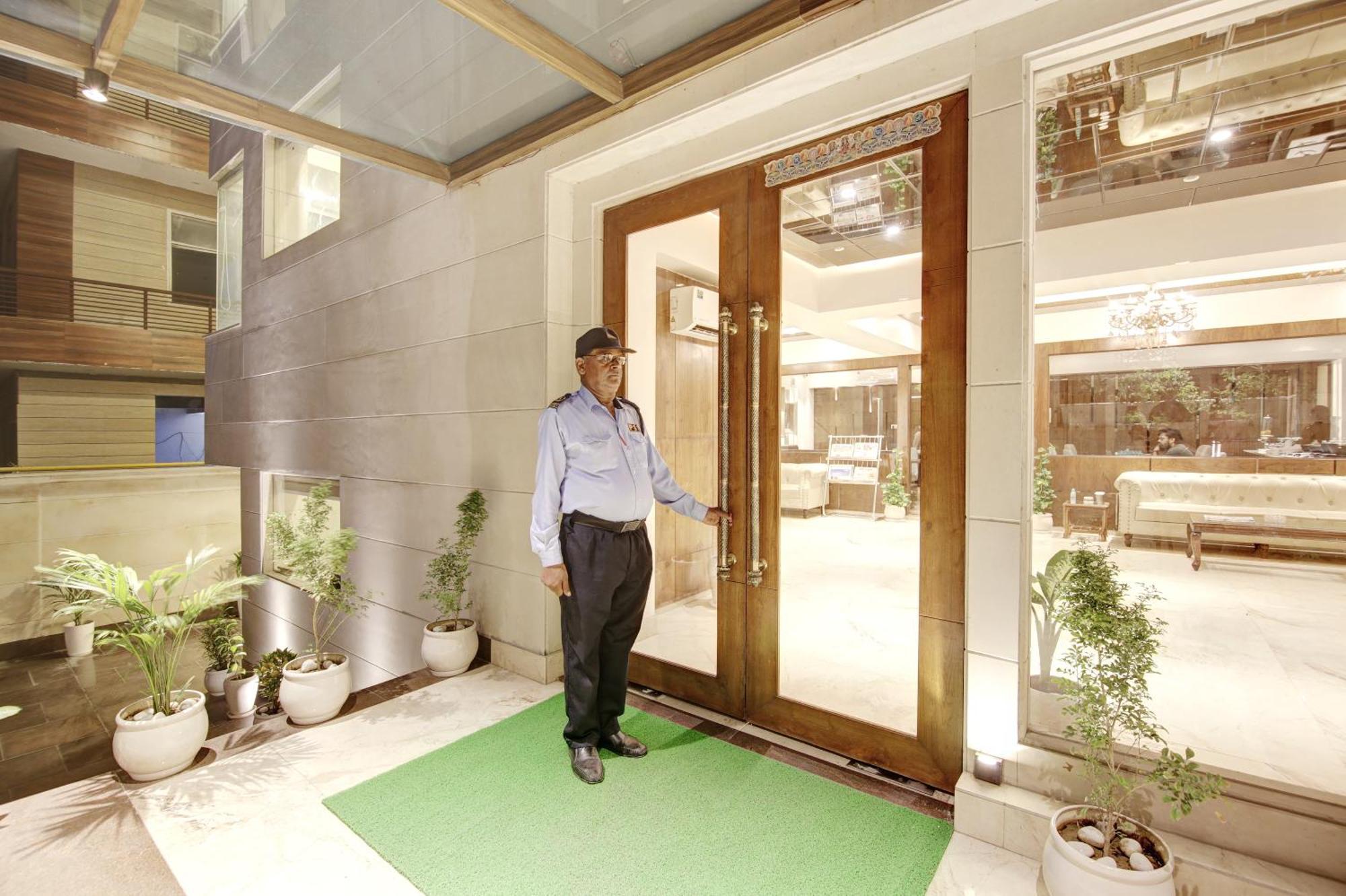 Marks Hotel & Banquet Noida Extérieur photo