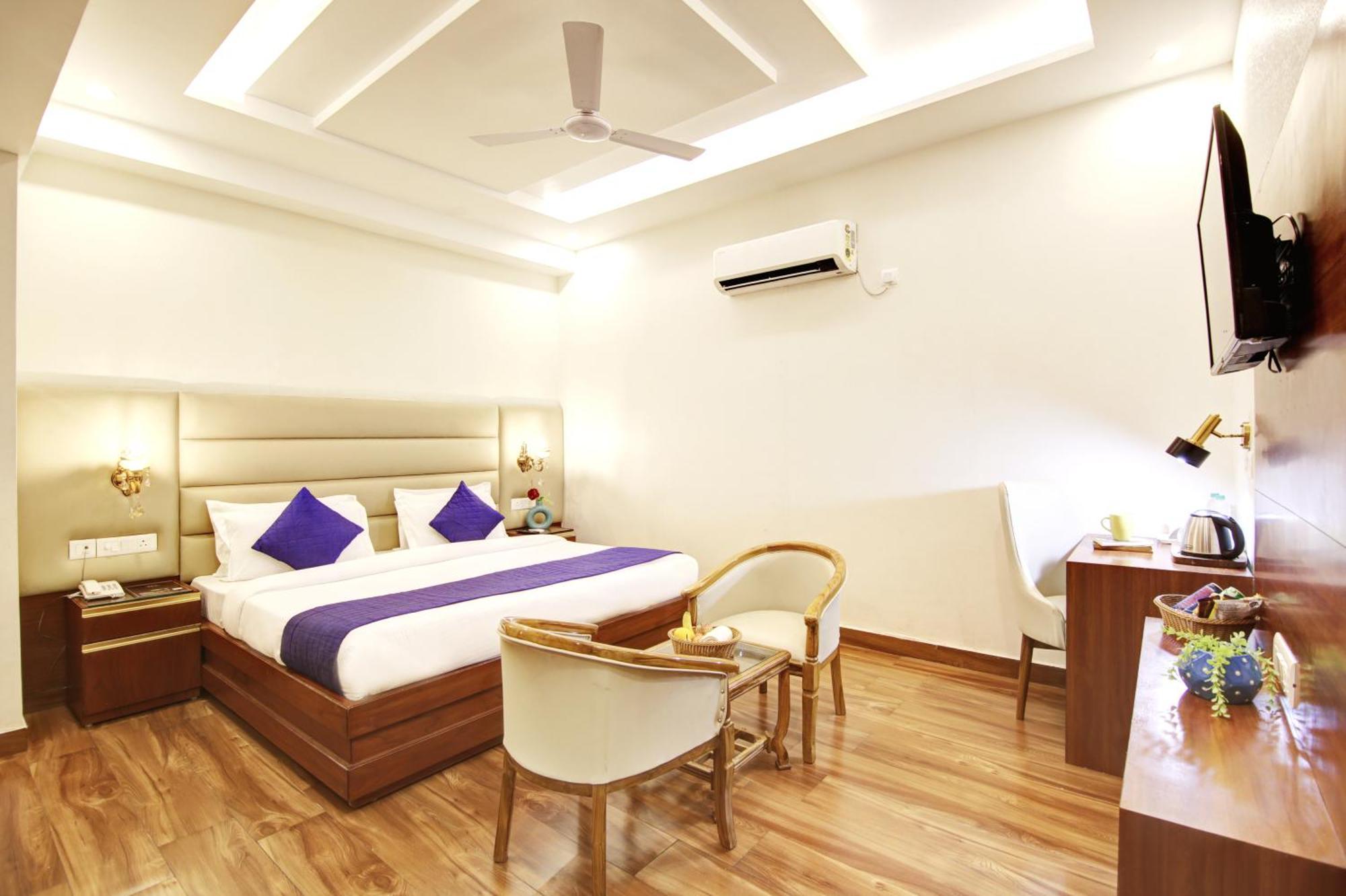Marks Hotel & Banquet Noida Extérieur photo