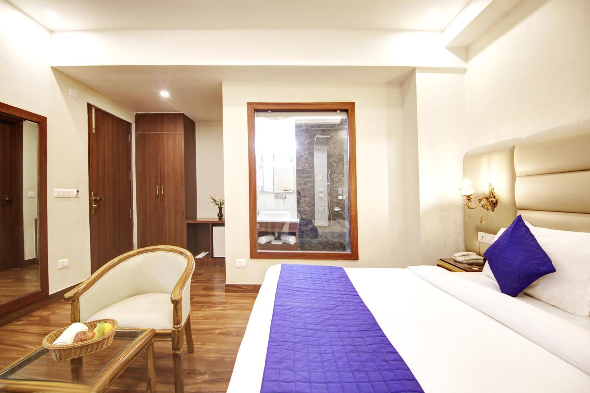 Marks Hotel & Banquet Noida Extérieur photo