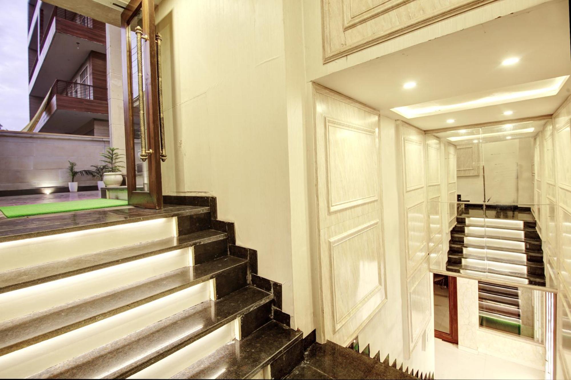 Marks Hotel & Banquet Noida Extérieur photo