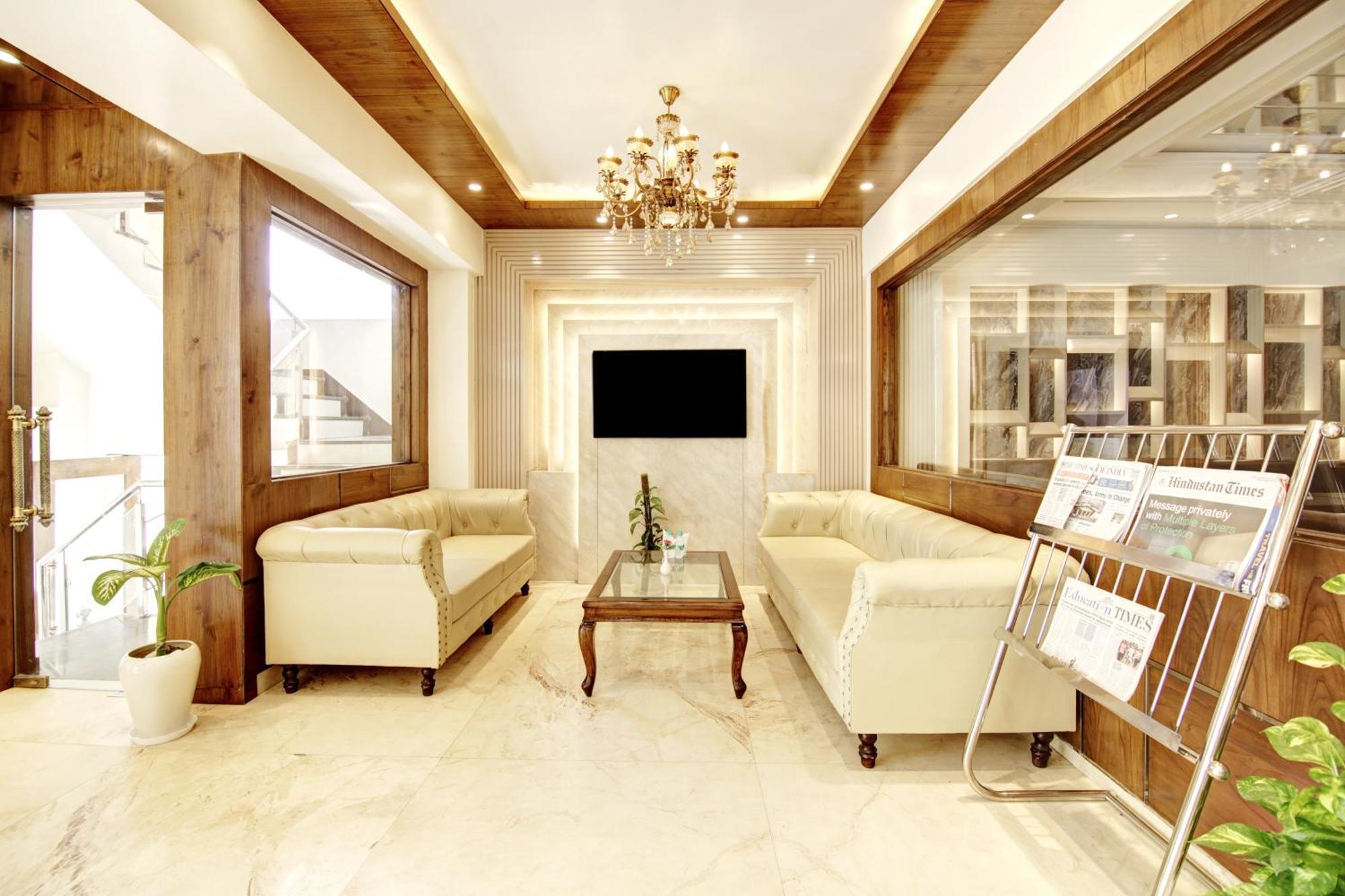 Marks Hotel & Banquet Noida Extérieur photo