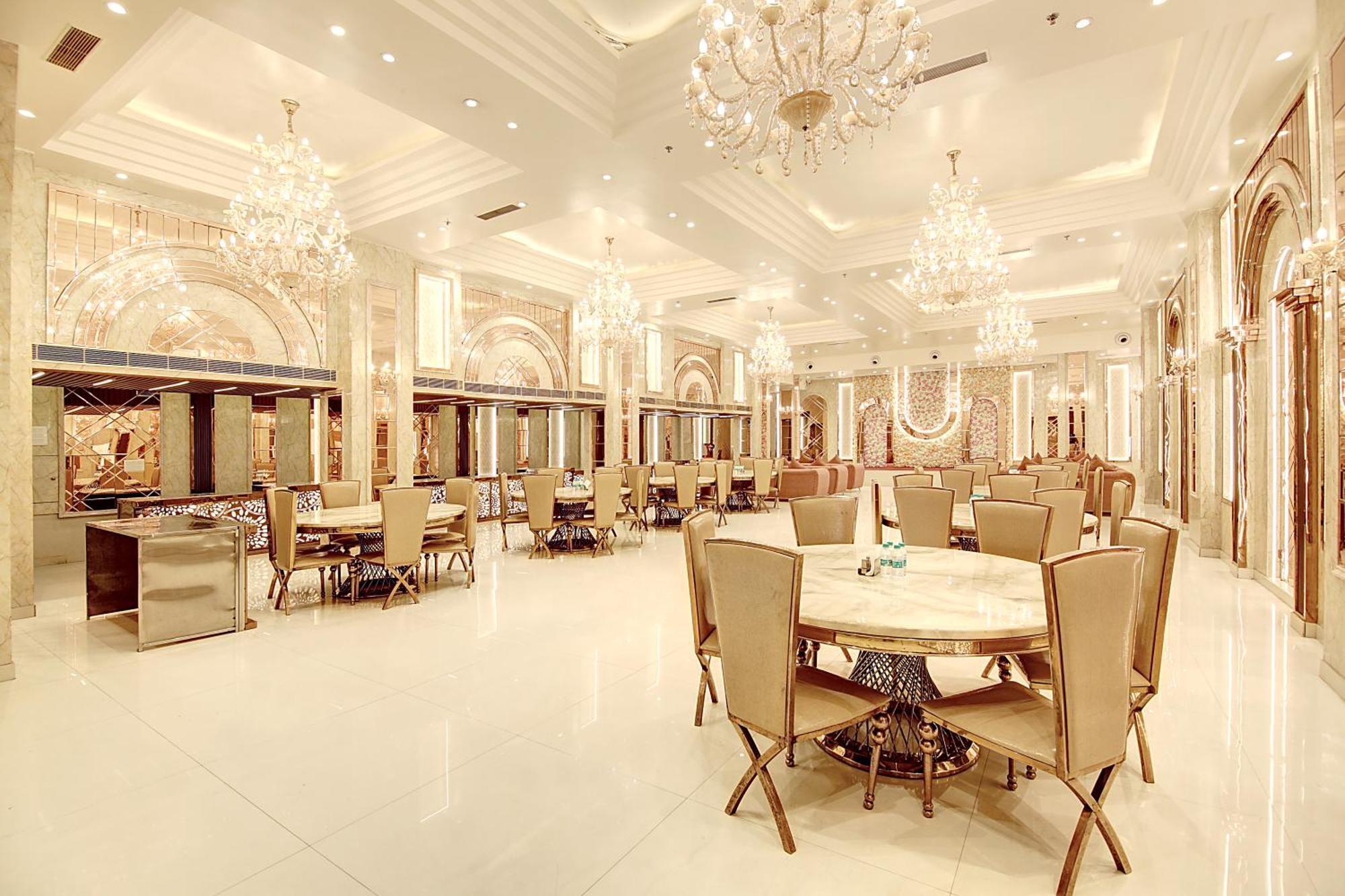 Marks Hotel & Banquet Noida Extérieur photo